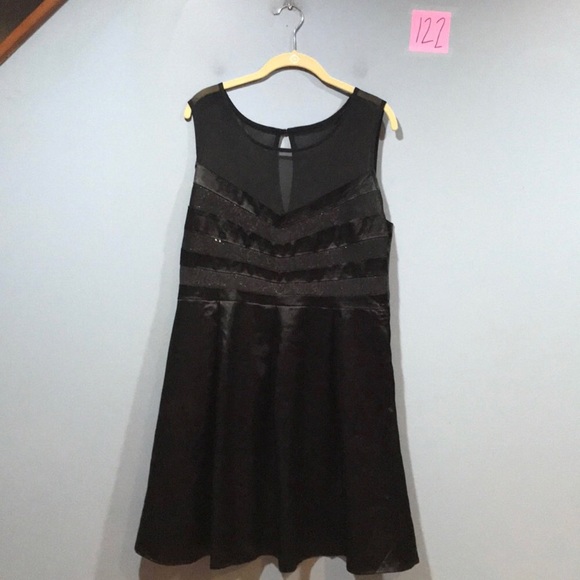 Dots Dresses & Skirts - 🤑 Nice Dress 3/$13